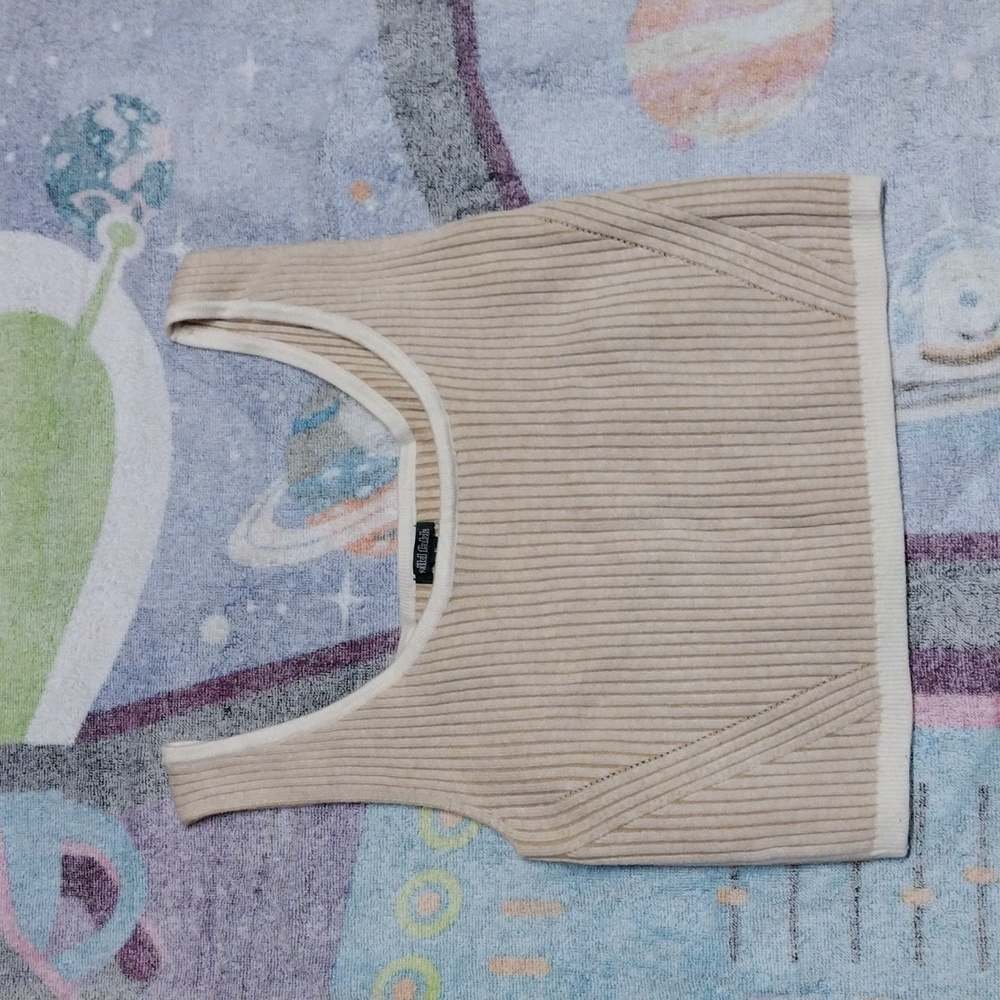 Wild fables crop top sweater soft material size xl